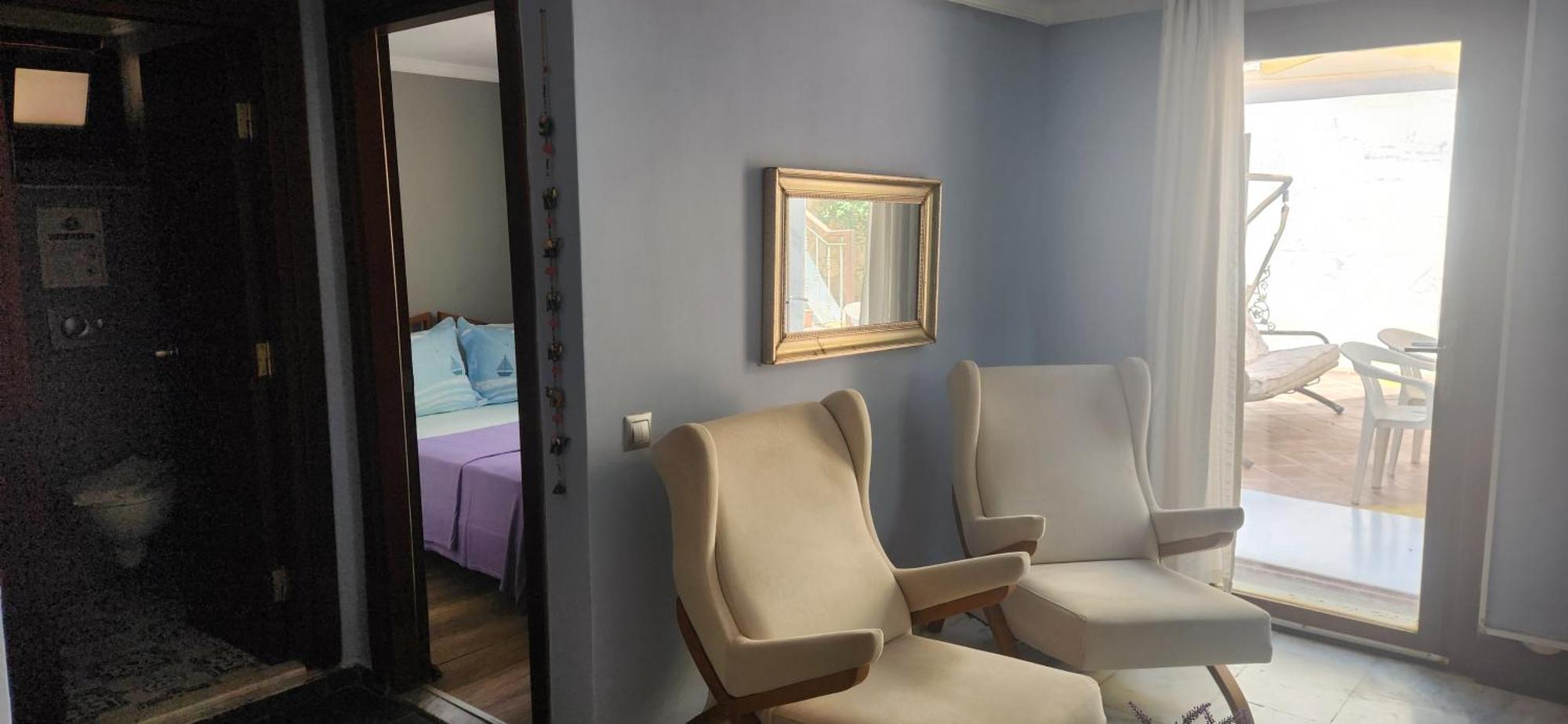 Stone House Aparthotel